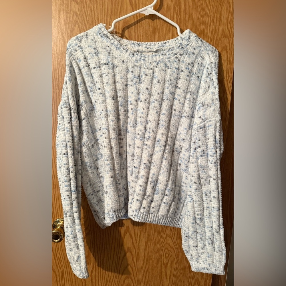 Francesca's Collections NWOT Speckled Cream & Light Blue Ribbed Crewneck Sweater